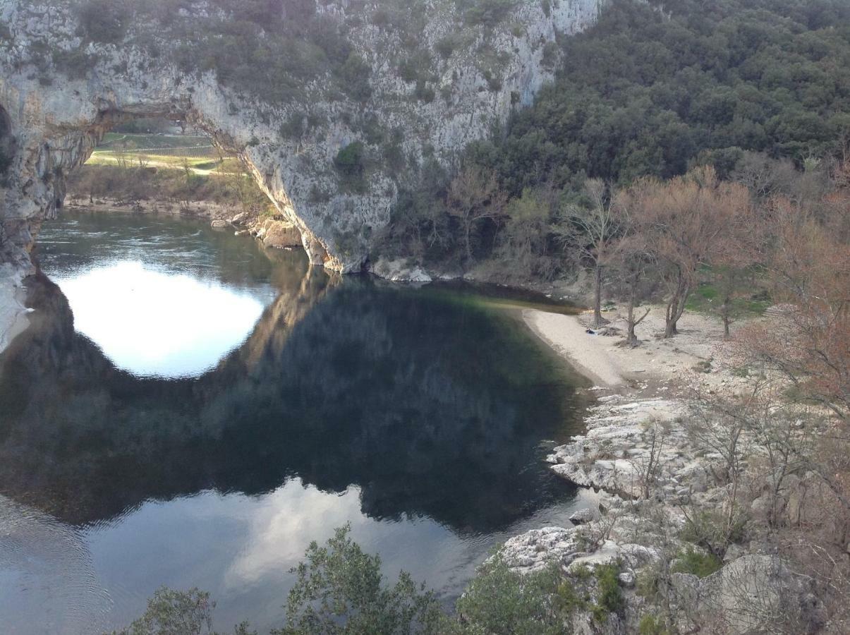 Au Mas Des Graviers Panzió Salavas Kültér fotó